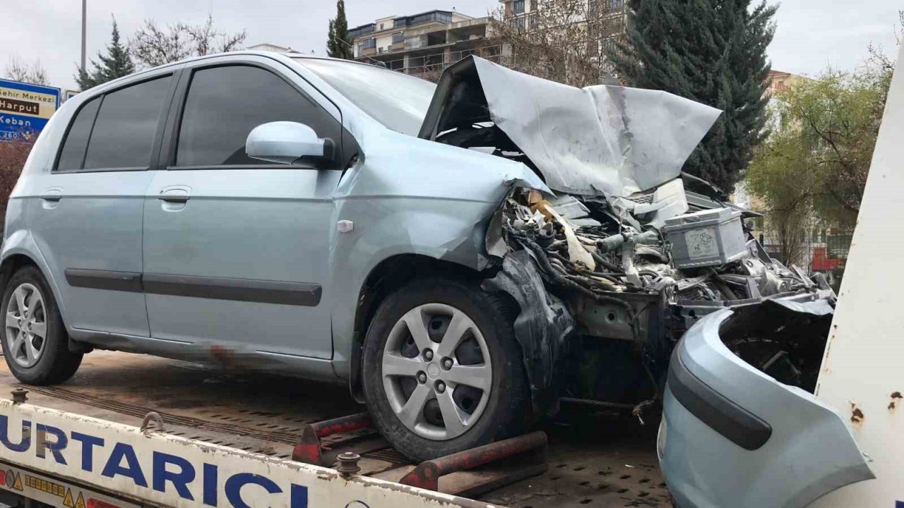 Elazığ’da trafik kazası: 2 yaralı