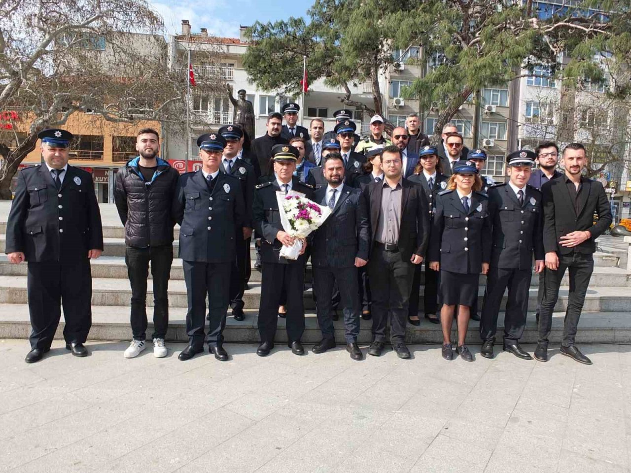 Burhaniye’de Polis Teşkilatının 178. Yılı kutlandı