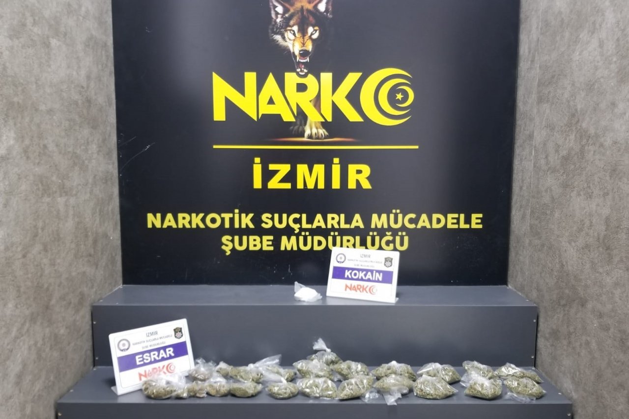 Taksiyle zehir satıp, çatıda saklanmaya çalıştılar, İzmir polisi yakaladı