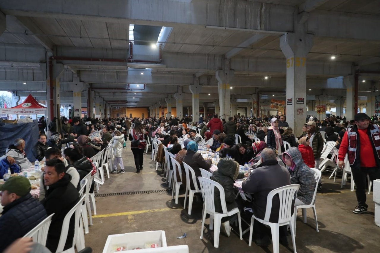 Birlik ve beraberlik içinde oruçlar açıldı