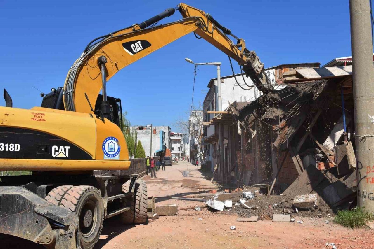 Yıldırım’da 137 kaçak yapı yıkıldı