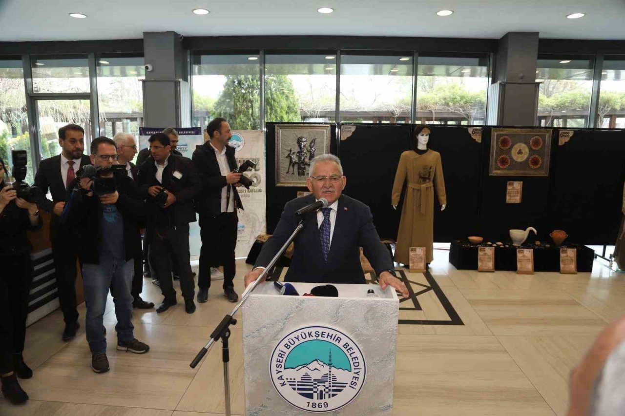 "Kültepe 6000 Ticaretin Başkenti Kayseri" Sergisi açıldı