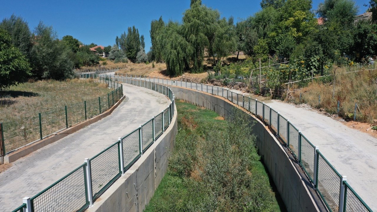 Kayseri Büyükşehir’den Kırsala 3 Milyon Metrekare Kilit Parke