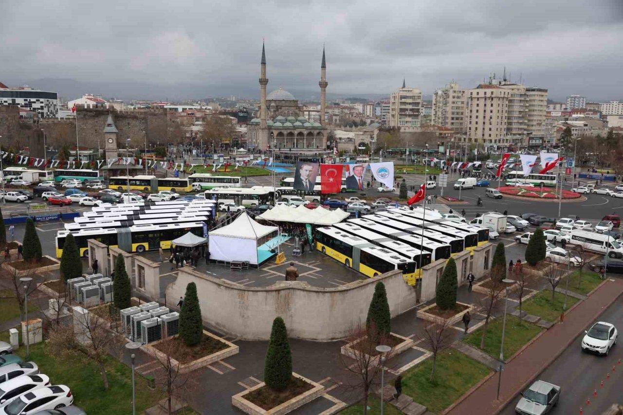 Kayseri Büyükşehir, Otobüs Filosunu Gençleştiriyor