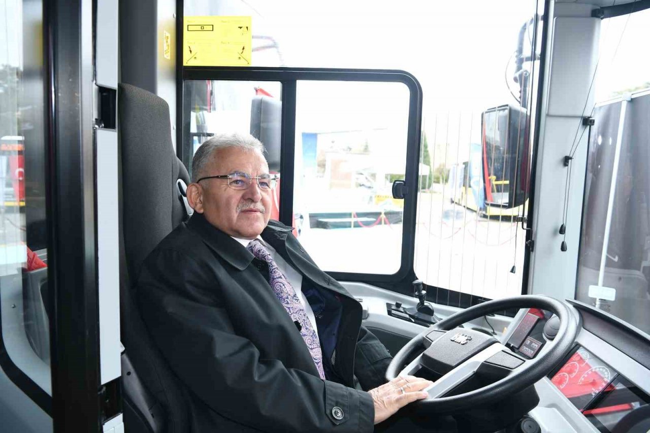 Kayseri Büyükşehir, Otobüs Filosunu Gençleştiriyor
