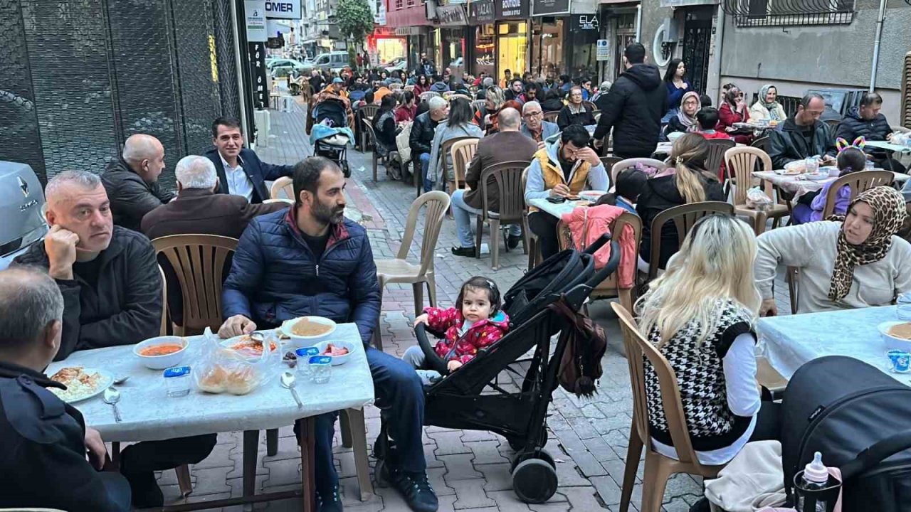 Mahalle esnafı ve vatandaşlar ahilik geleneğini bir kez daha yaşattı