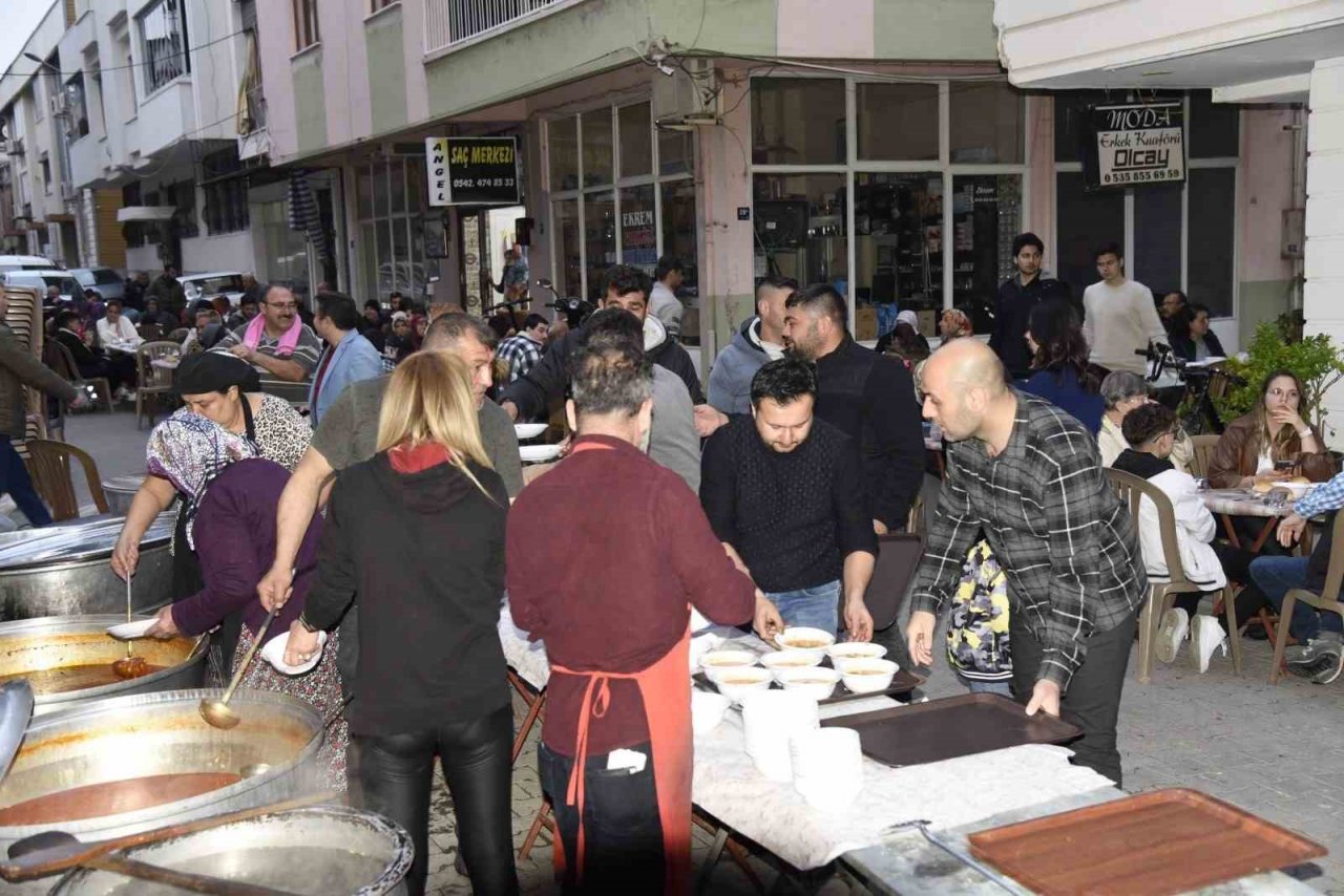 Mahalle esnafı ve vatandaşlar ahilik geleneğini bir kez daha yaşattı