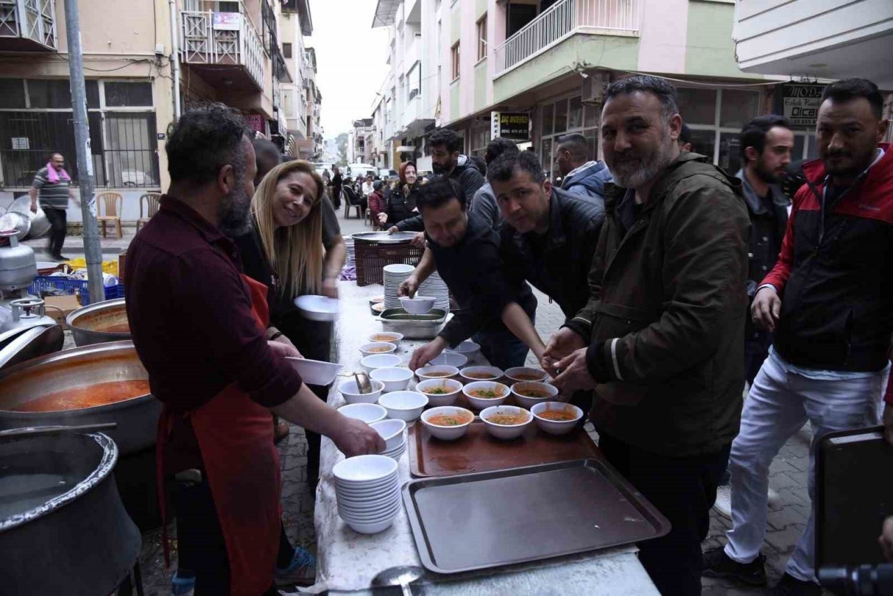 Mahalle esnafı ve vatandaşlar ahilik geleneğini bir kez daha yaşattı