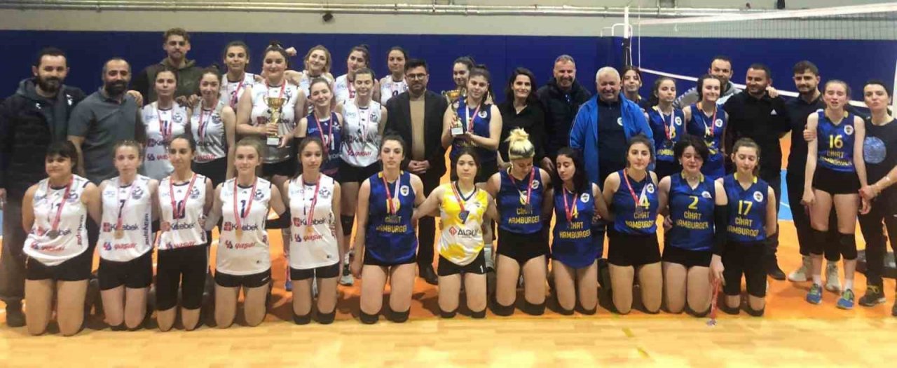Mahalli lig yıldızlar voleybol sona erdi