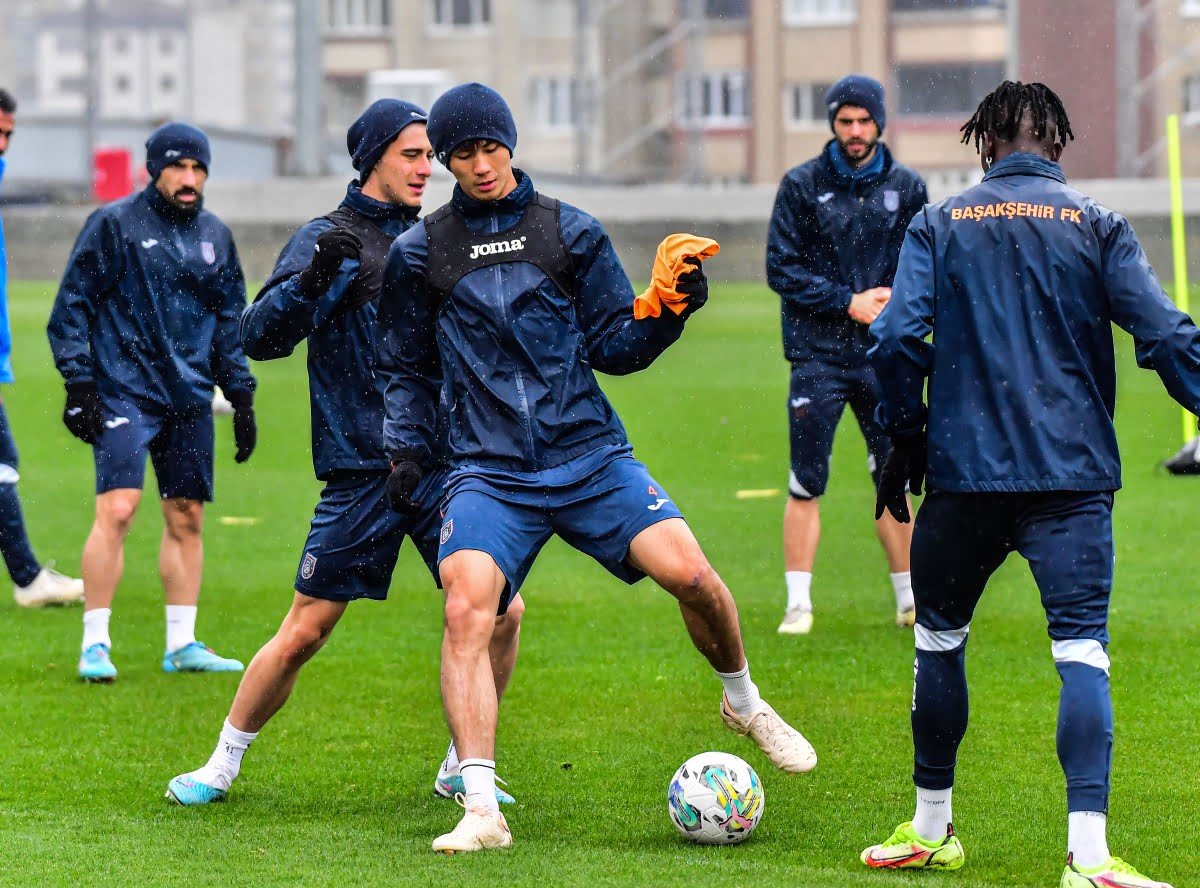 Medipol Başakşehir, İstanbulspor maçı hazırlıklarına başladı