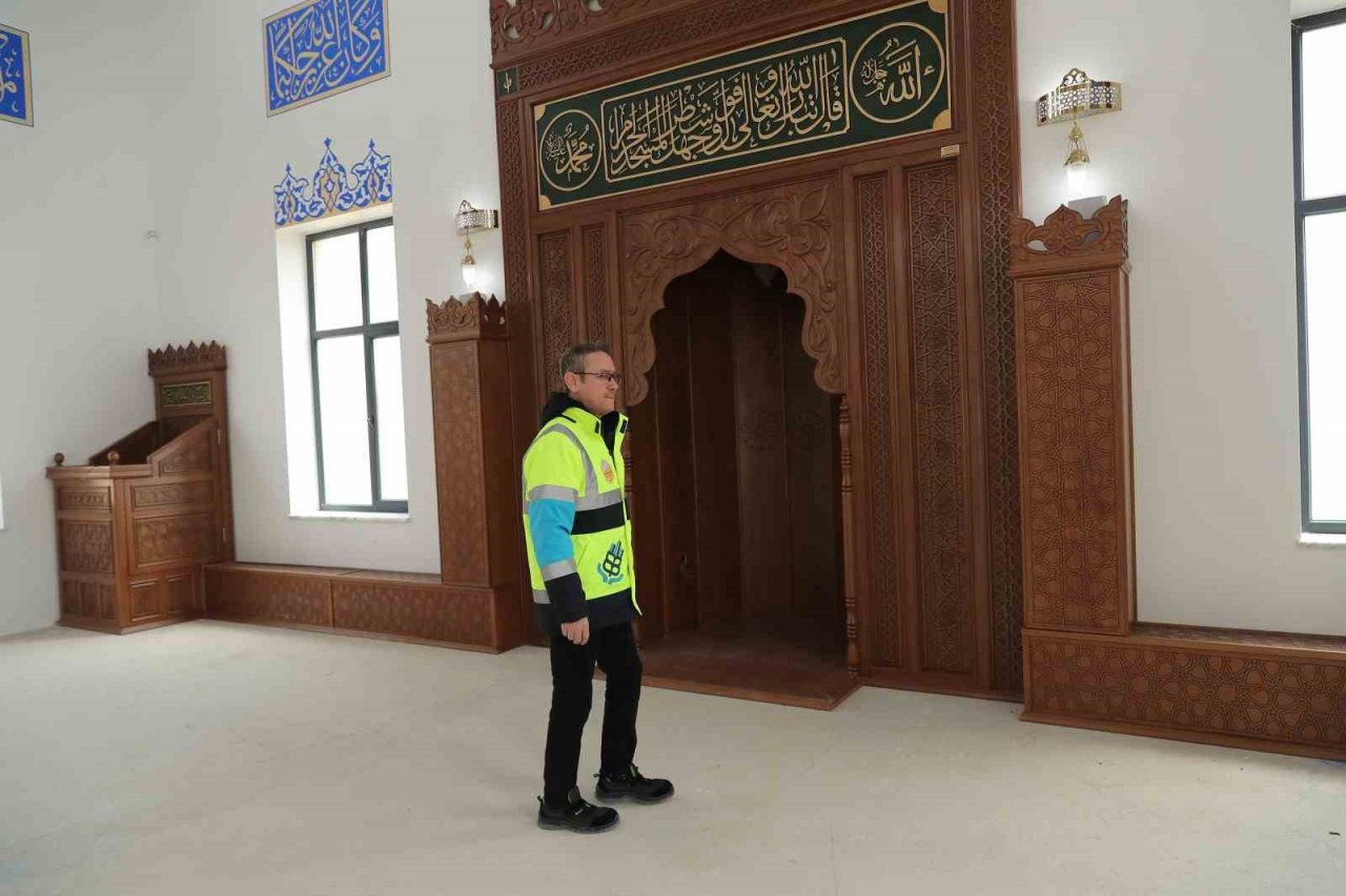 Başakşehir’de Estonşehir Camii’nin açılışı için gün sayıyor