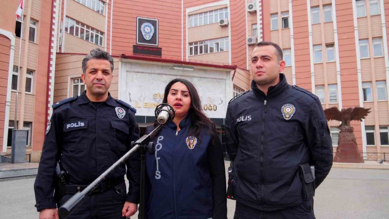 Hem çalıp hem söylediler, polis haftasını kutladılar