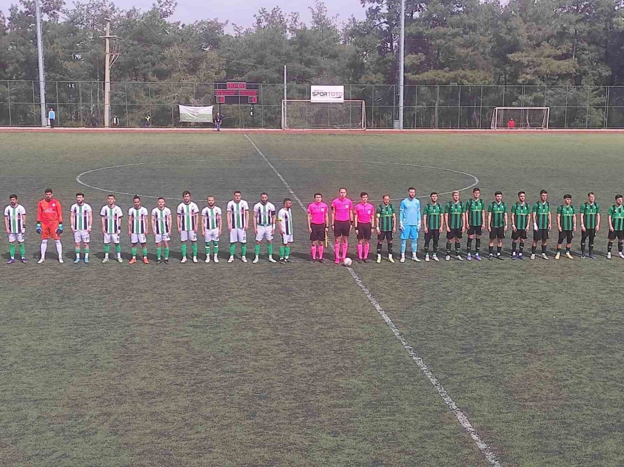 Yeşilçınar, şampiyonluk adayı Bornova’yı elinden kaçırdı