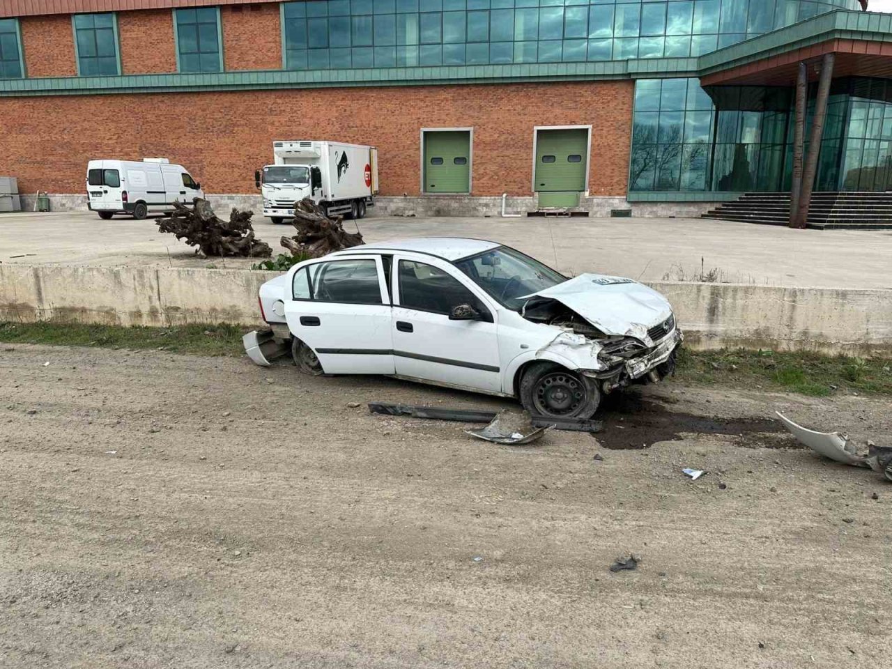 Tavşanlı’da trafik kazası: 1 yaralı