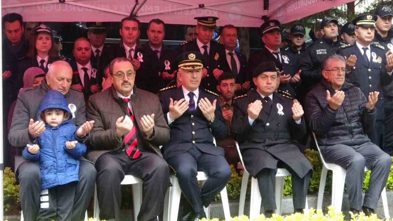 Polis haftasında şehitler de unutulmadı, emniyet müdürü tek tek mezarlarına karanfil bıraktı