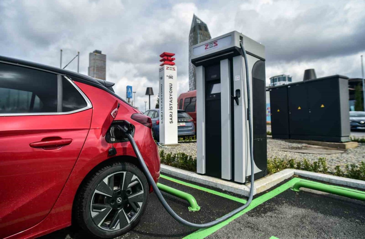 Türkiye’de elektrikli otomobile geçiş hızlandı, satışlar her ay artıyor