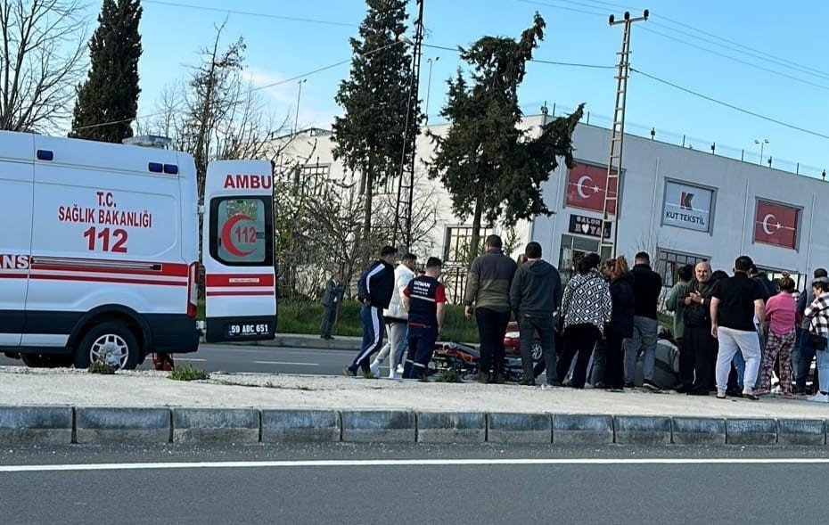 (Düzeltme) Tekirdağ’da otomobilin çarptığı genç ağır yaralandı