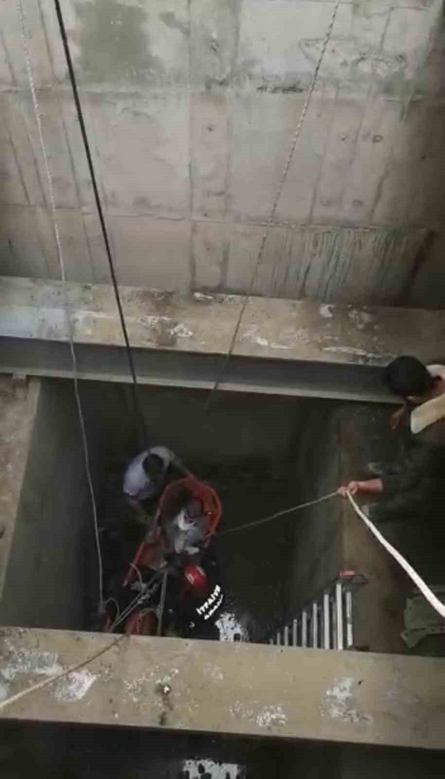 Kuyuya düşen işçi kurtarıldı