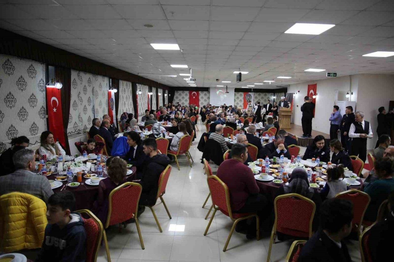 Afyonkarahisar’da şehit aileleri ve gazilerin onuruna iftar