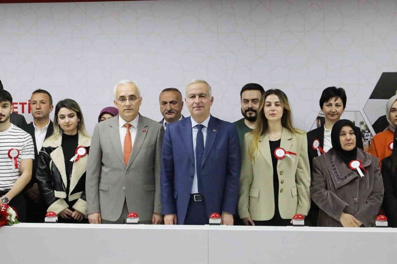 517 şehit yakını, gazi ve gazi yakını kamuya atandı