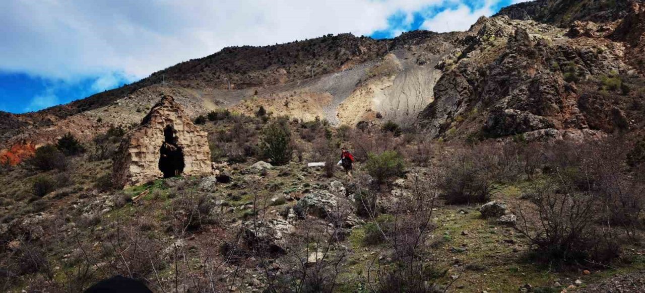 Sular altında kalacak ilçede tarihi eserler son ziyaretçilerini ağırlıyor