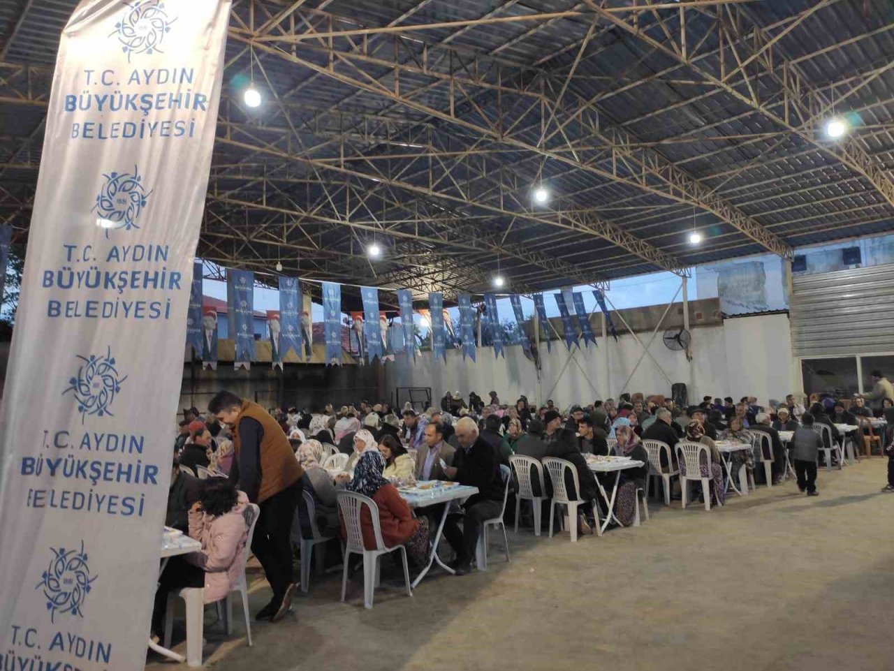 Büyükşehir, iftar programlarına devam ediyor