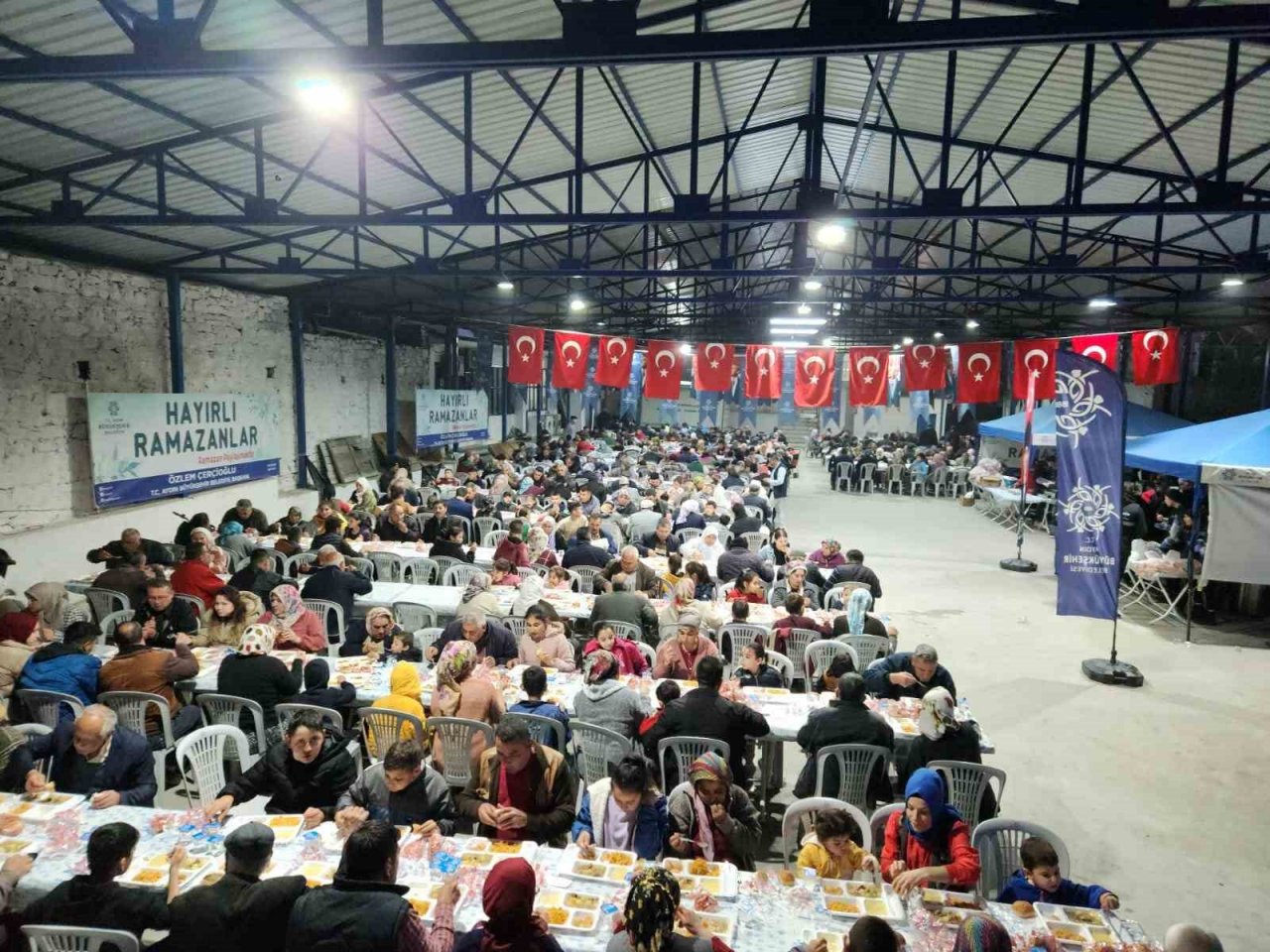 Büyükşehir, iftar programlarına devam ediyor