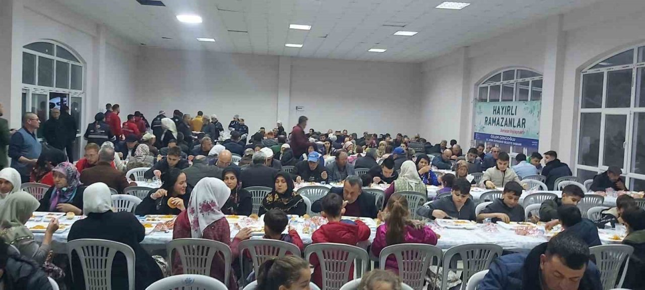 Büyükşehir, iftar programlarına devam ediyor