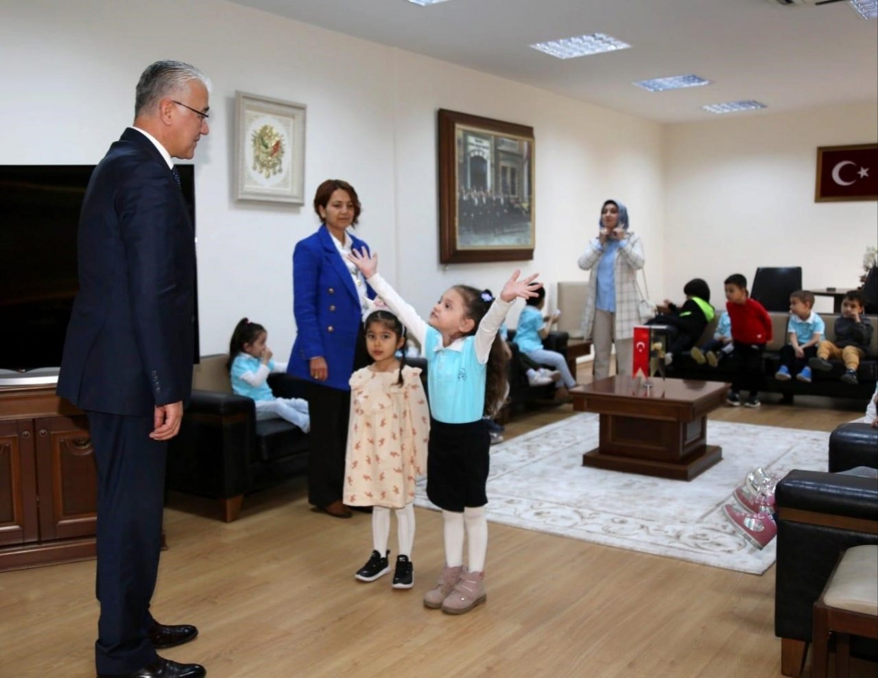 Emniyet Müdürü Ekici, minikleri ağırladı
