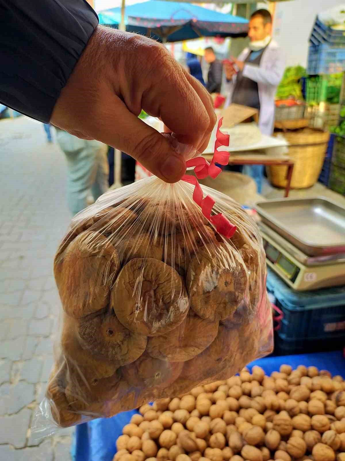 Aydınlıların sağlık deposu incir, pazarların vazgeçilmezi oldu