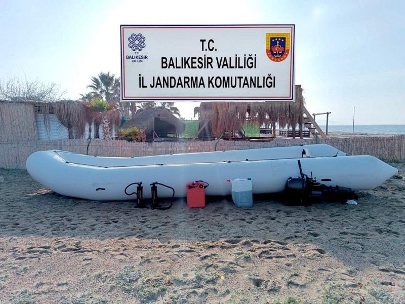 Ayvalık’ta jandarmadan insan tacirlerine darbe