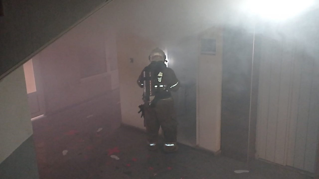 Korkutan duman iş merkezini boşalttırdı, onlarca çalışan zor anlar yaşadı