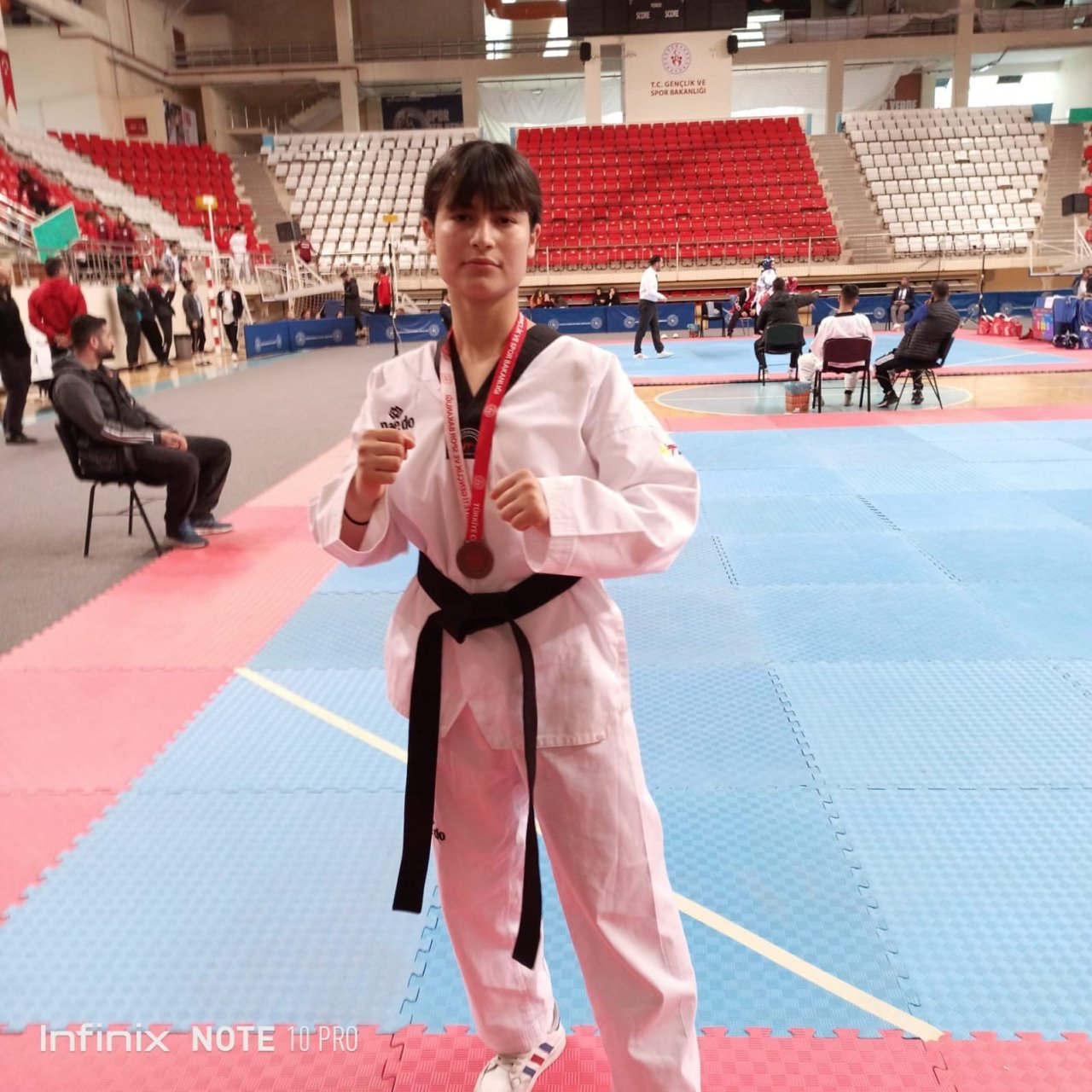 Batmanlı taekwondocular dereceyle döndü