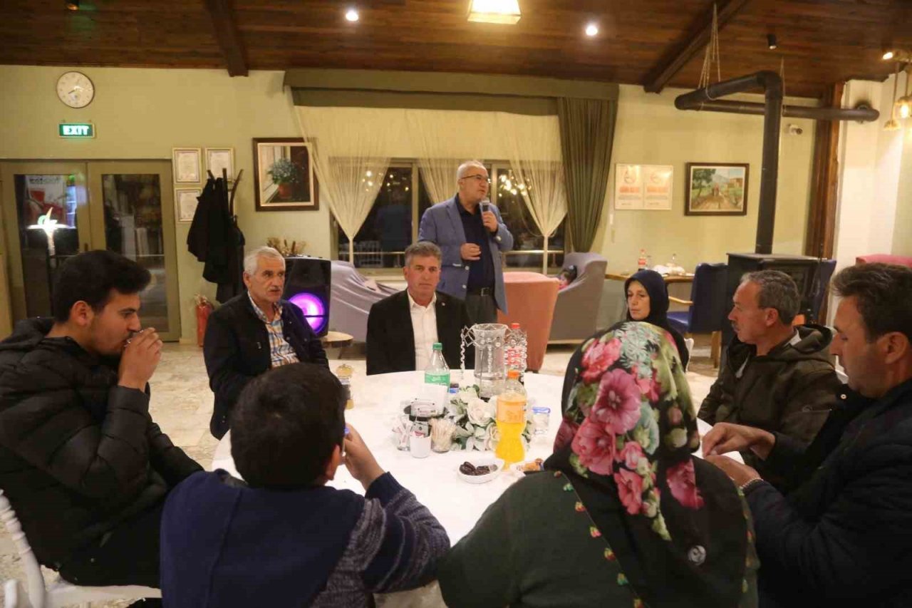 Çamelili muhtarlar gönül sofrasında buluştu