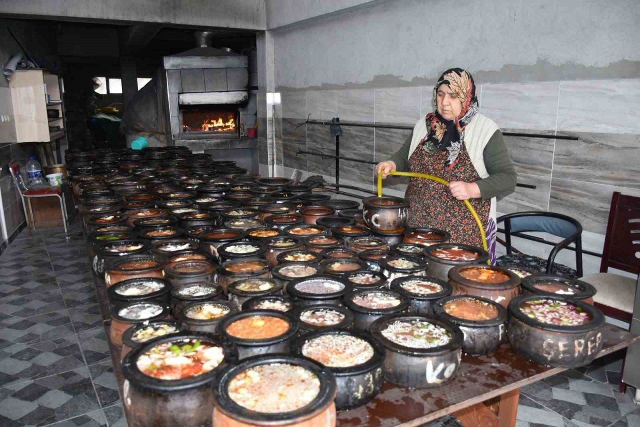 Yapımı 8 saat sürüyor, hazır olunca kaleden davul çalınıyor