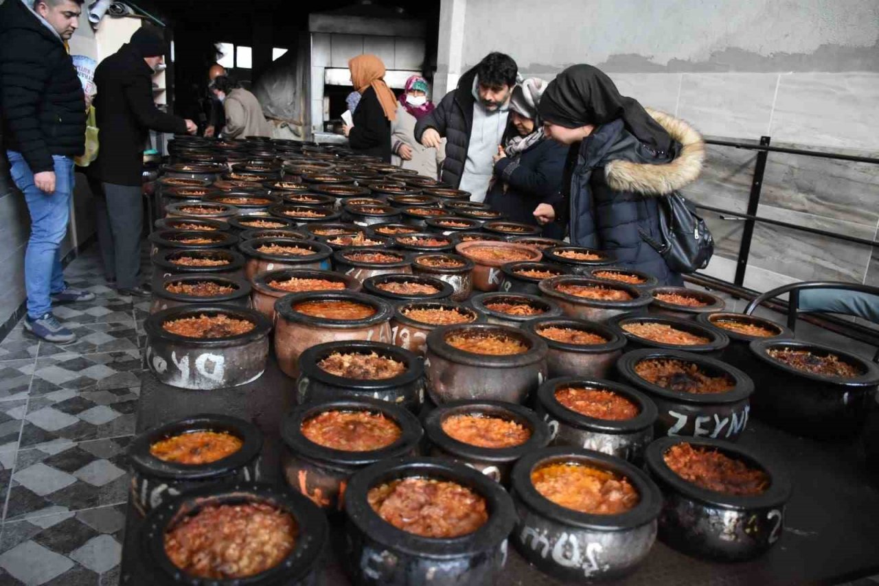 Yapımı 8 saat sürüyor, hazır olunca kaleden davul çalınıyor