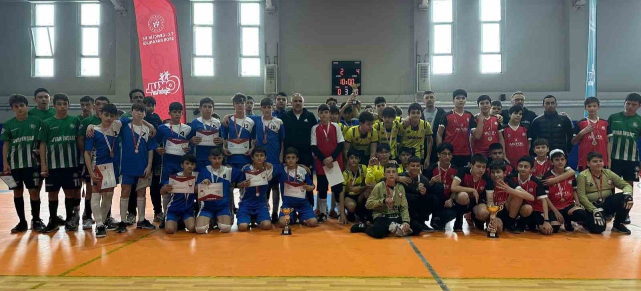 Yıldızlar futsalda şampiyonlar belli oldu