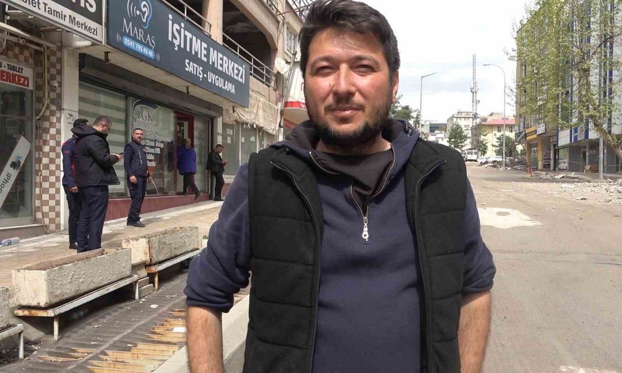 Ölüme ramak kala: 4 katlı bina çöktü, 3 kişi son anda kurtuldu