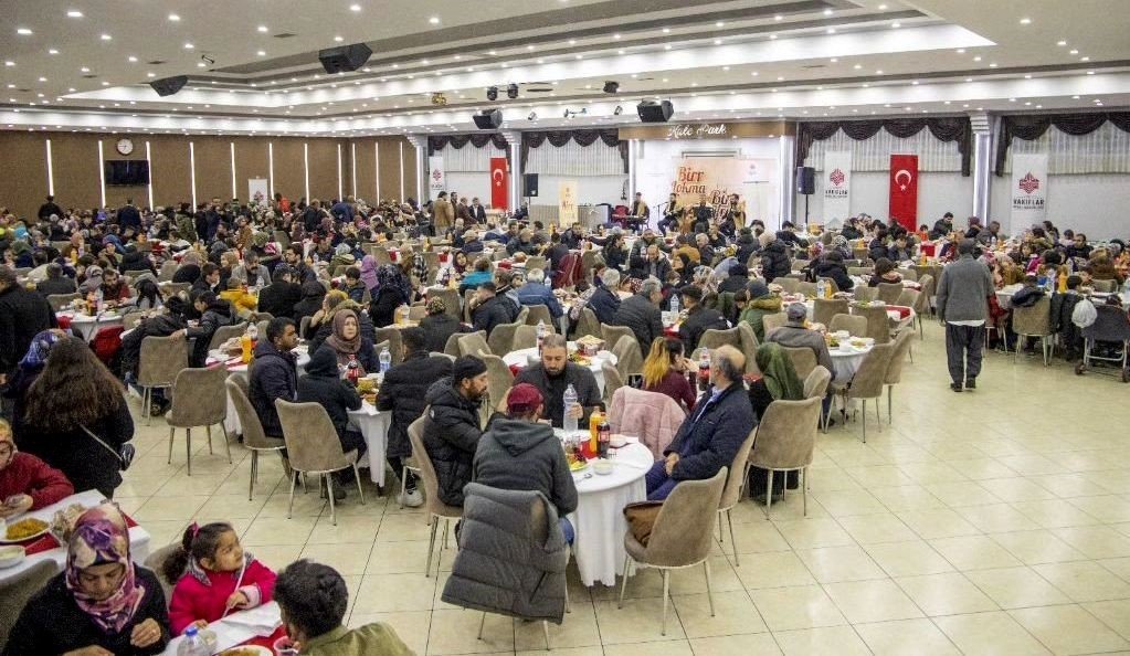 Erzincan’da ‘Bir Lokma Bin Sofra’ iftar programı düzenlendi