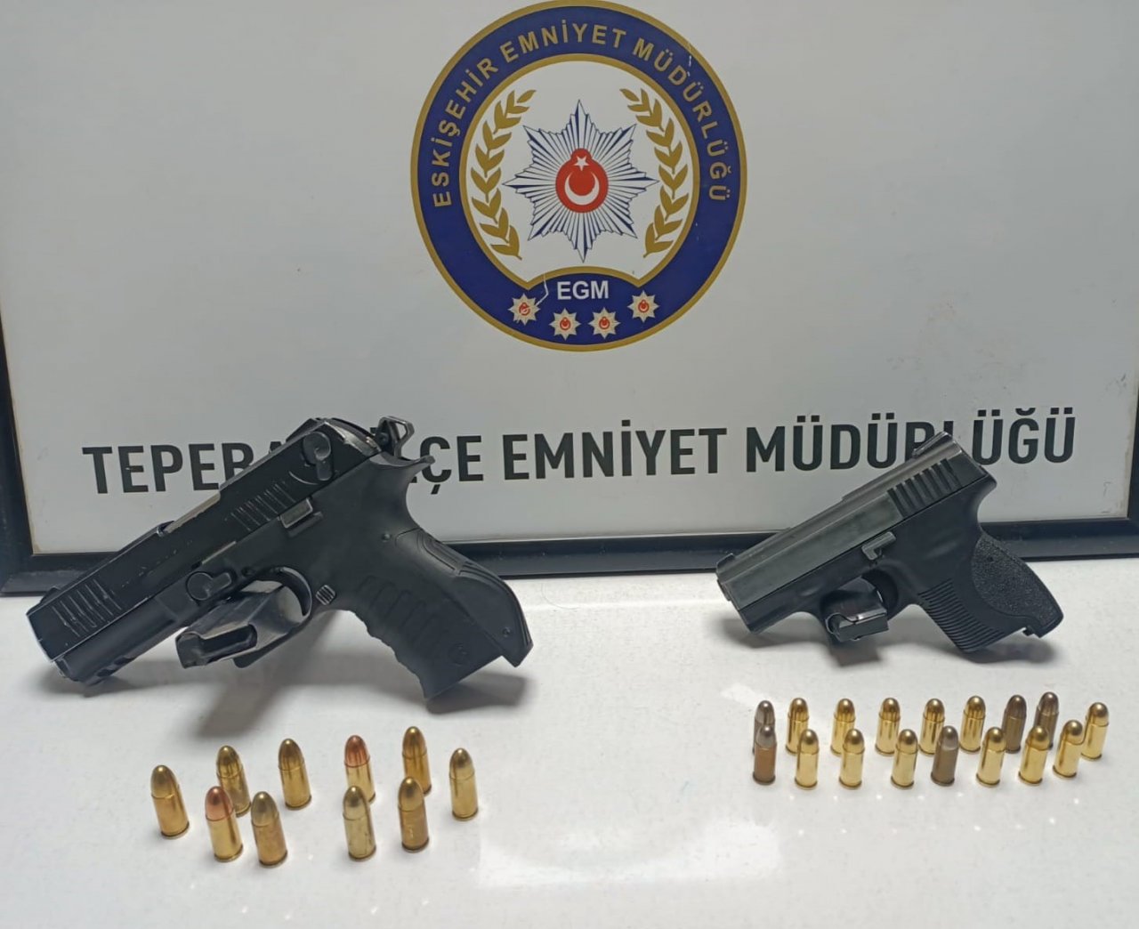 Polis Tepebaşı’nda şüphelilere göz açtırmadı 6 şahsa işlem yaptı