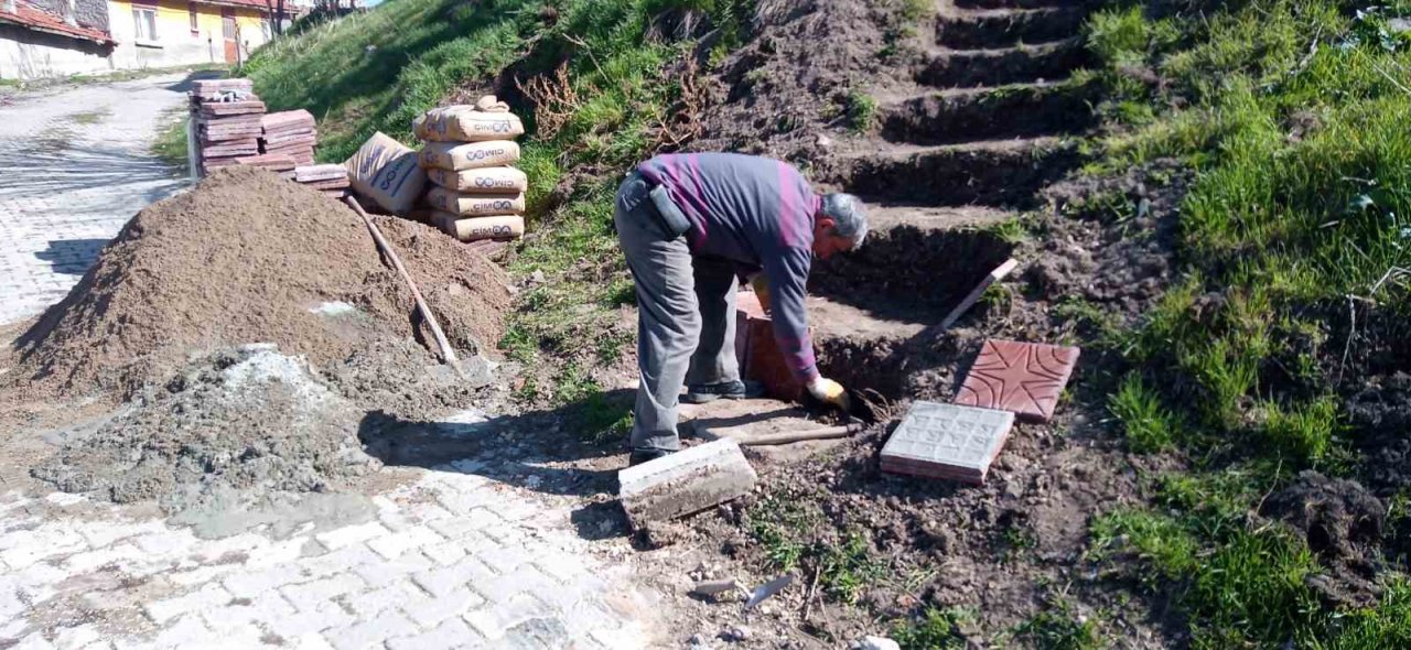 Alperen komutanlarından Arap Baba’nın kabri şerifi için başlatılan düzenleme çalışmaları tamamlandı