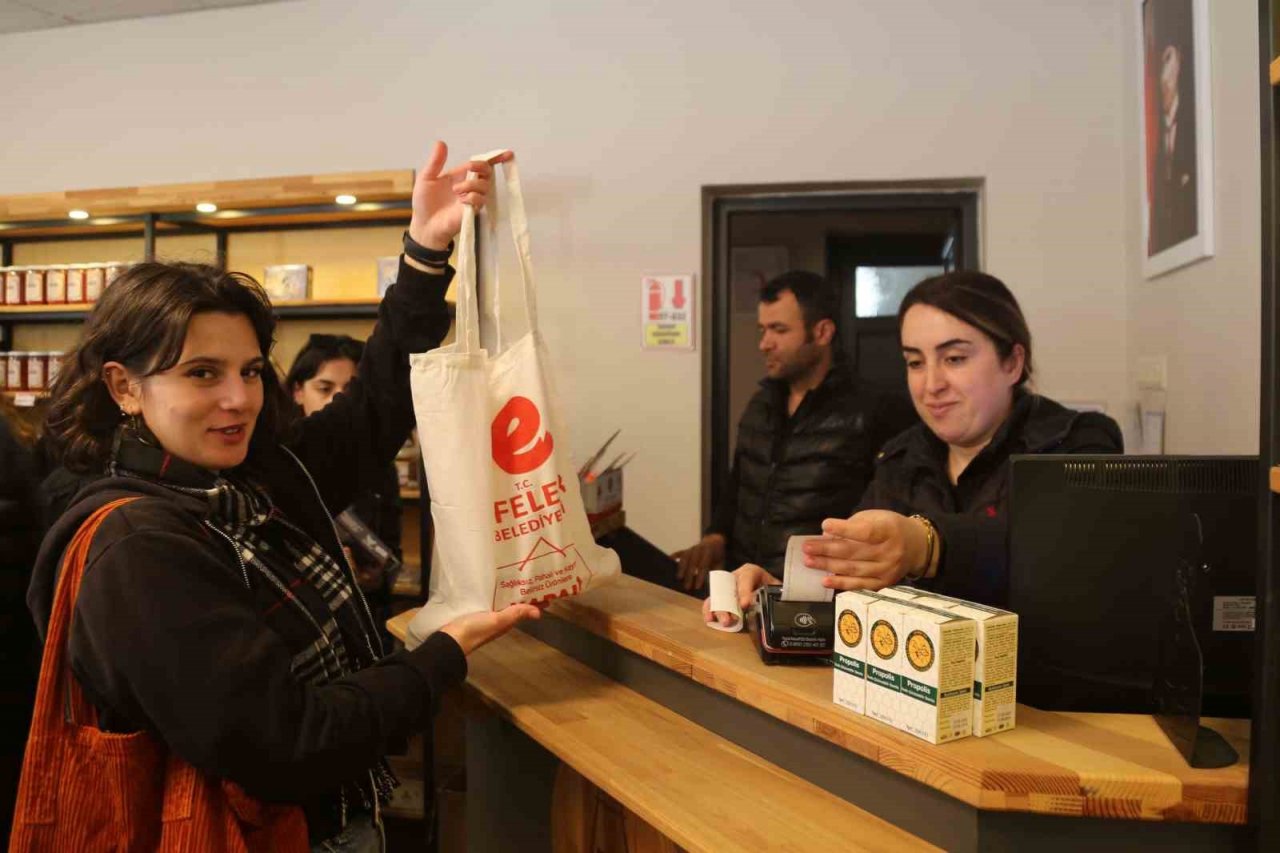 Başkan Atay, üniversite öğrencilerini ağırladı