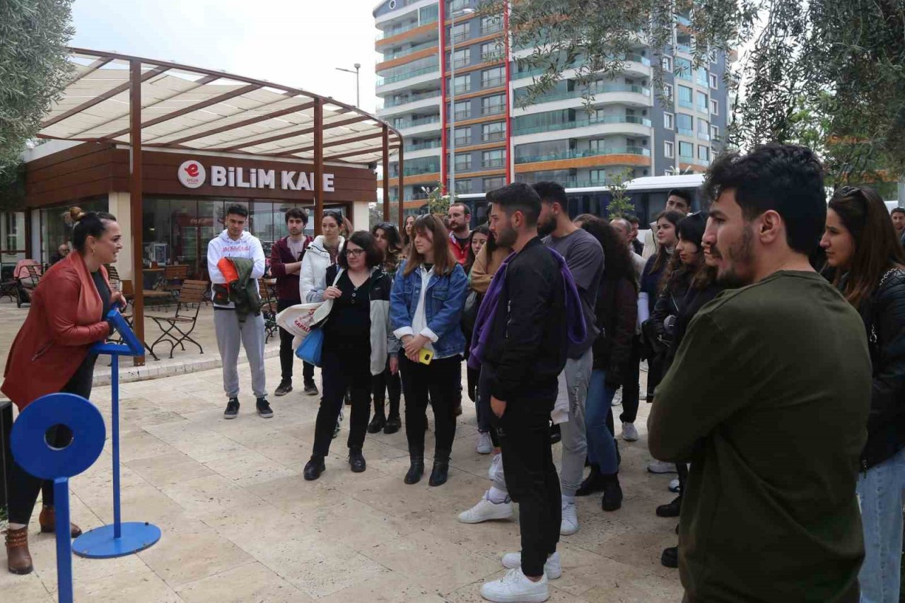 Başkan Atay, üniversite öğrencilerini ağırladı