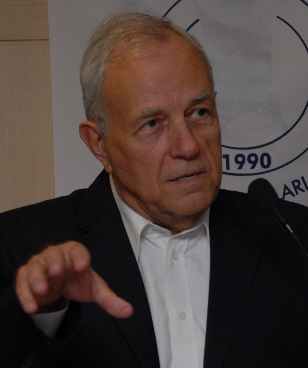 İzQ ve Kontak, geleceğin girişimcilerini yetiştirecek