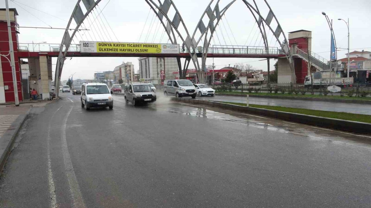 Malatya’da sağanak etkili oluyor