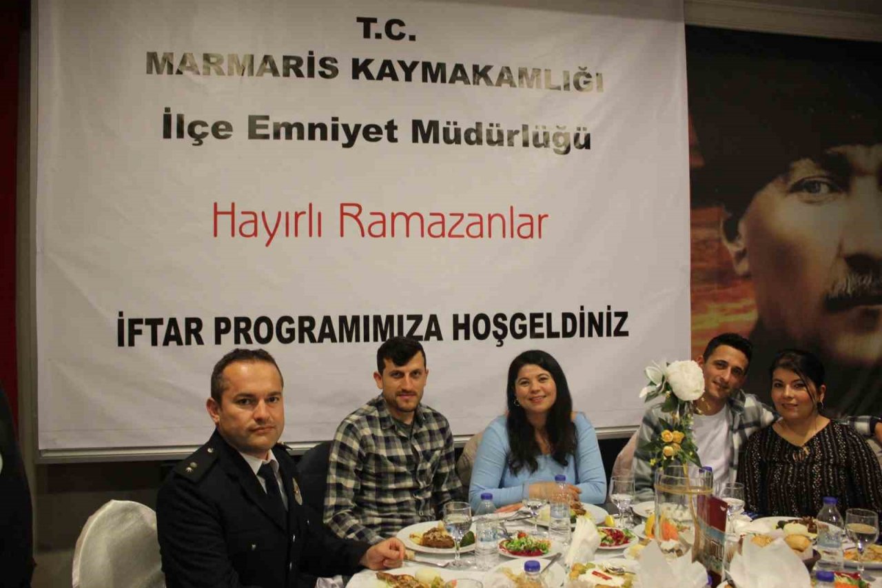 Marmaris’te iftar sofrası şehit yakınları ve gaziler için kuruldu
