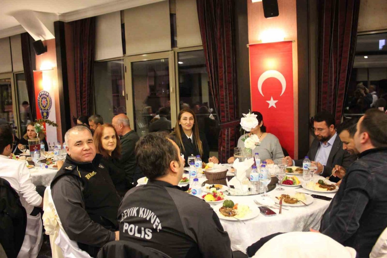 Marmaris’te iftar sofrası şehit yakınları ve gaziler için kuruldu
