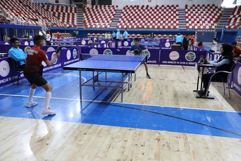 Masa Tenisi Grup Müsabakaları başladı