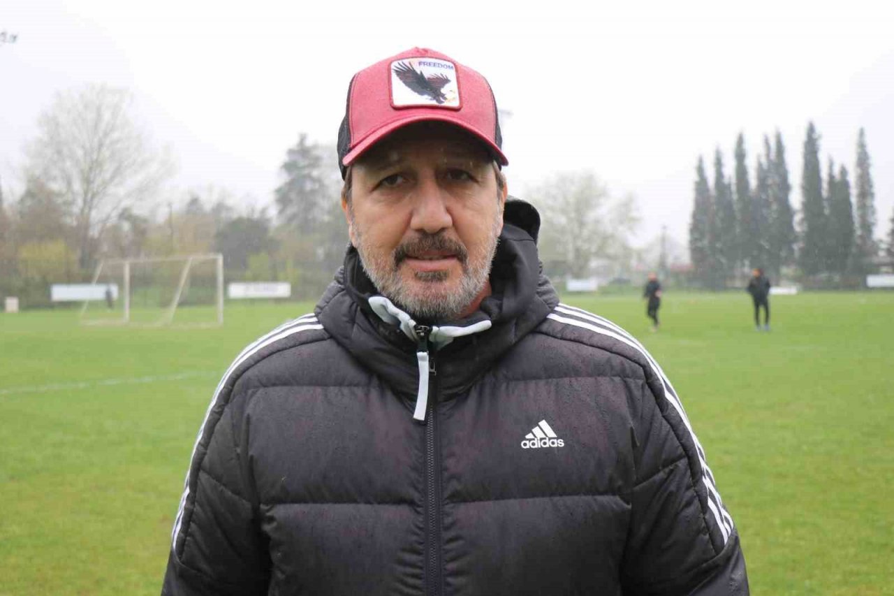 Süper Lig hasreti çeken Sakaryaspor, basamaklara sağlam basıyor