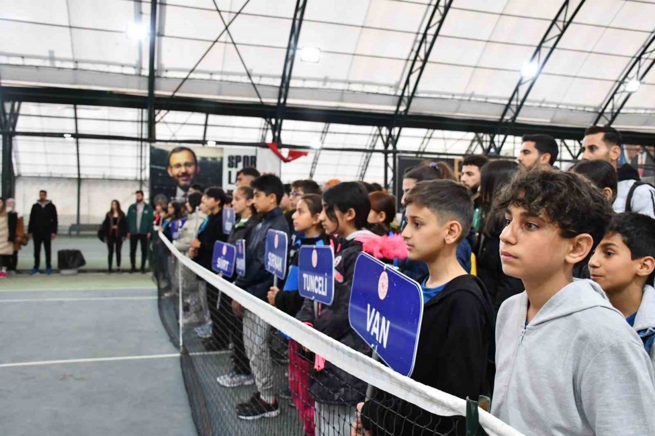 Şırnak’ta tenis turnuvası düzenlendi